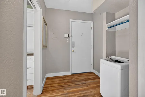 #7 11614 112 AV NW photo 3