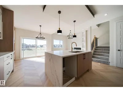 8523 183 AV NW photo 10
