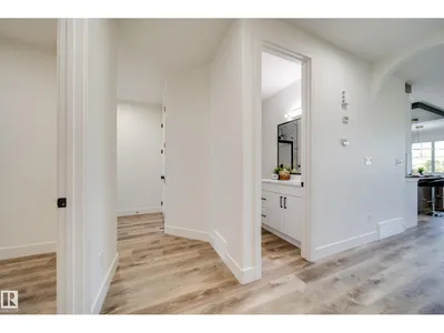 8752 183 AV NW photo 4