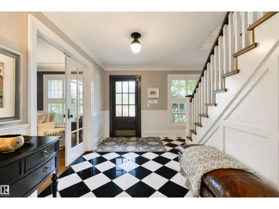 12719 39 AV NW photo 24