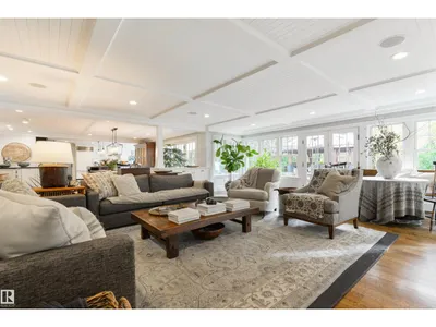 12719 39 AV NW photo 34