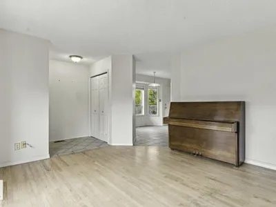 4423 36A ST NW photo 8