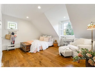 12719 39 AV NW photo 65