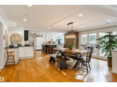 12719 39 AV NW photo 38