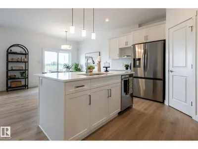 307 158 AV NE photo 4