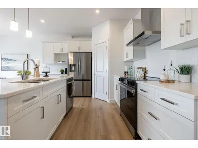 307 158 AV NE photo 5