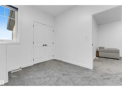 1428 11 AV NW photo 24