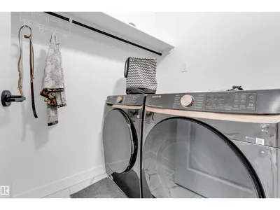 1428 11 AV NW photo 34