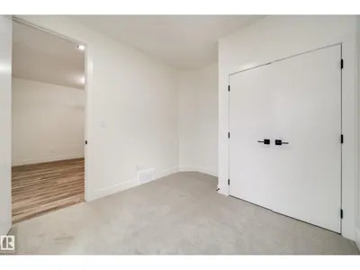 8740 183 AV NW photo 31