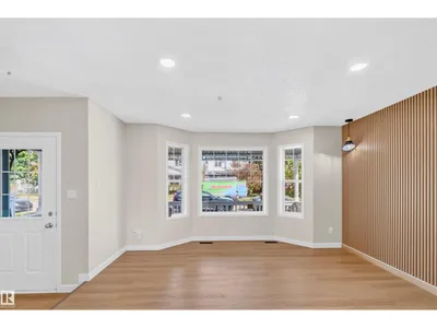 4409 150 AV NW photo 10