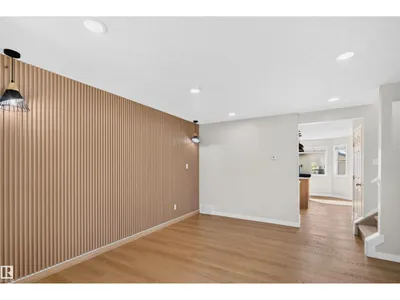 4409 150 AV NW photo 13
