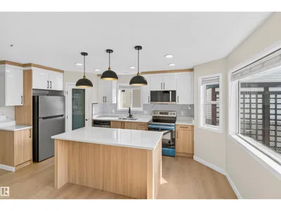 4409 150 AV NW photo 8