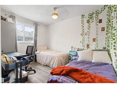 10550, 10552 62 AV NW photo 12