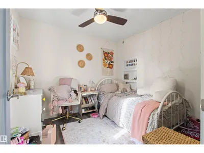 10550, 10552 62 AV NW photo 21