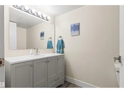 10550, 10552 62 AV NW photo 37