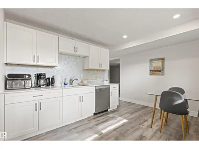 10550, 10552 62 AV NW photo 29
