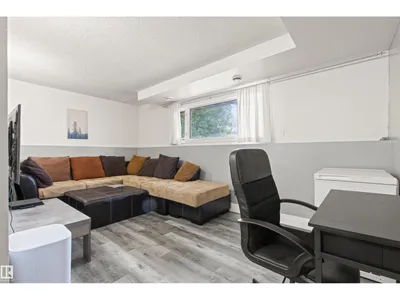 10550, 10552 62 AV NW photo 24