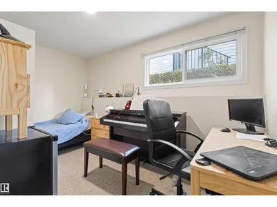 10550, 10552 62 AV NW photo 32