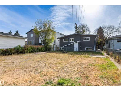 10550, 10552 62 AV NW photo 46