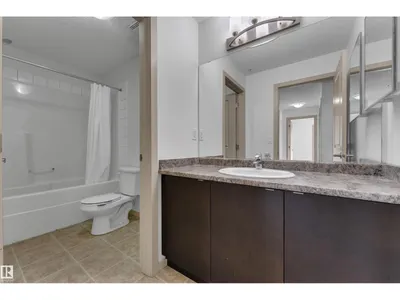 #320 3357 16A AV NW photo 11