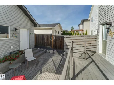 22015 97 AV NW photo 42