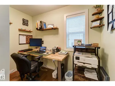 22015 97 AV NW photo 9