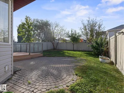 11531 11 AV SW photo 29