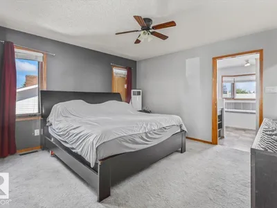 8015 158 AV NW photo 26