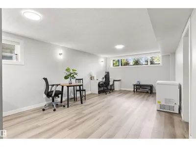 10753 79 AV NW photo 21