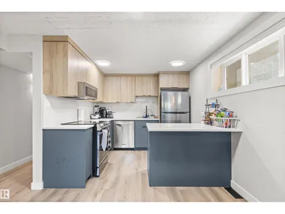 10753 79 AV NW photo 25