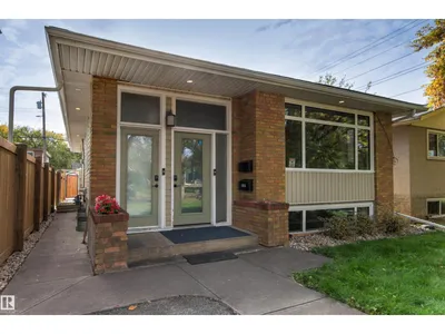 10753 79 AV NW photo 4