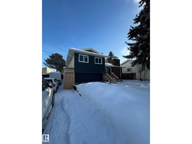 2043 49A STREET NW, Edmonton