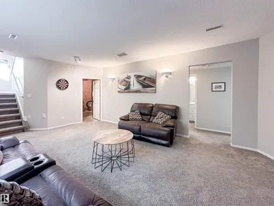 168 HERITAGE DR photo 42