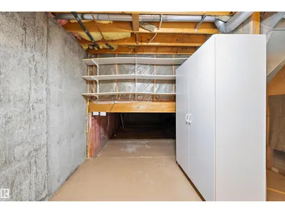 4118 46 ST photo 36