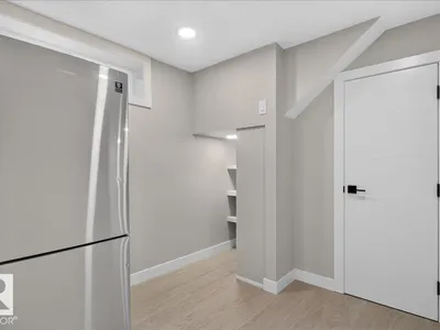 10716 51 AV NW photo 41
