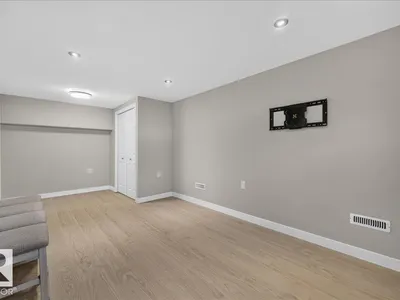 10716 51 AV NW photo 48