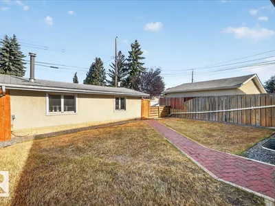 10716 51 AV NW photo 51