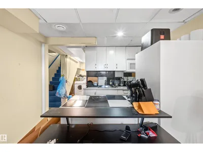 7516 106 ST NW NW photo 28