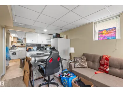 7516 106 ST NW NW photo 30