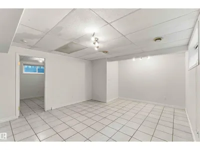 3524 MCLEAN CR SW photo 11