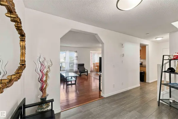 3524 MCLEAN CR SW photo 3