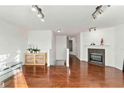 3524 MCLEAN CR SW photo 8