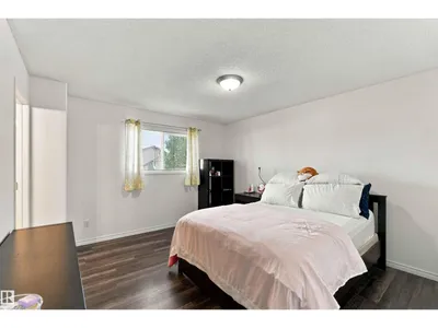 3524 MCLEAN CR SW photo 9