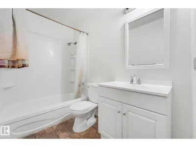 144 ROSELAND VG NW photo 29