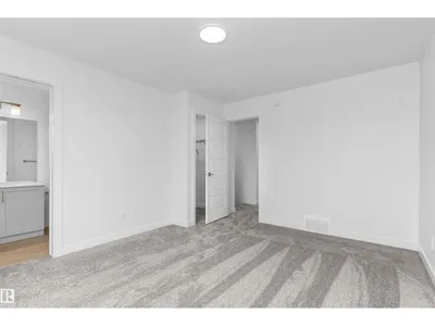 18717 18A AV NW photo 27