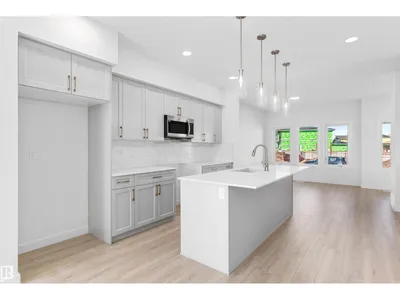 18713 18A AV NW photo 12
