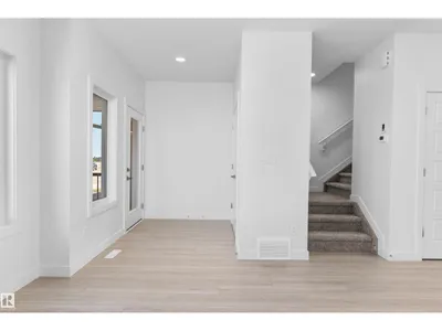 18713 18A AV NW photo 4