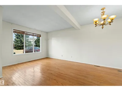 8313 156 AV NW photo 37