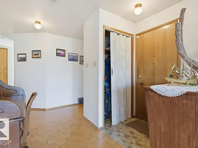 10459 66 AV NW photo 20