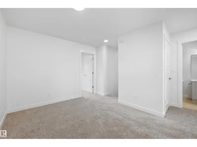 18709 18A AV NW photo 23